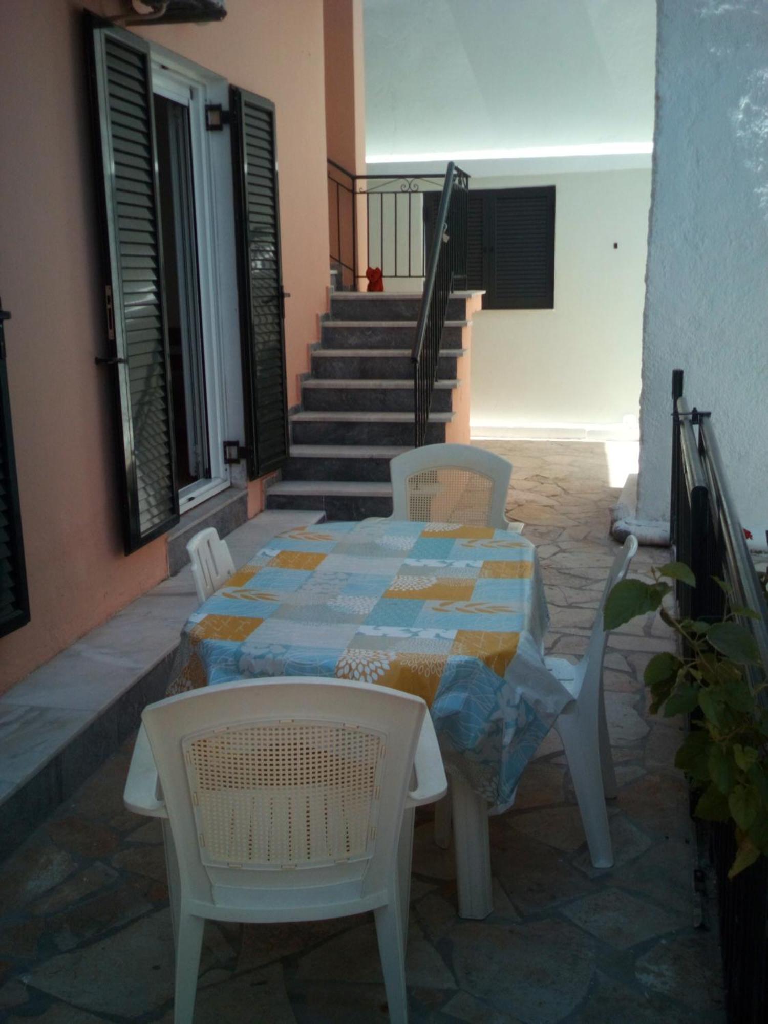 Georgia Beach Apartments Mesongí Екстериор снимка
