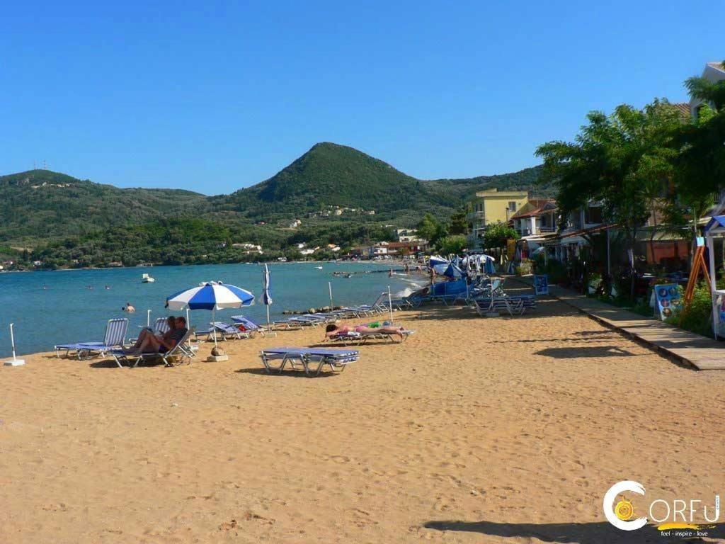 Georgia Beach Apartments Mesongí Екстериор снимка