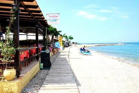 Georgia Beach Apartments Mesongí Екстериор снимка